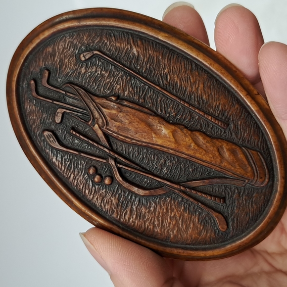 Vintage wood look snuff / trinket box with vintage golf club design - Picture 1 of 7